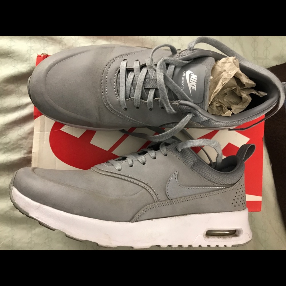 SOLD Nike Air Max Thea Gray Leather 6.5